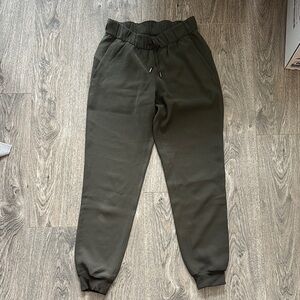 On the fly jogger *woven